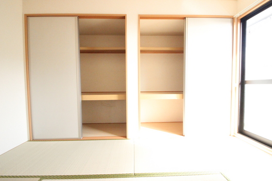 収納　※他の号室の写真です。