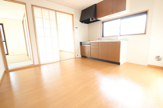 居室・リビング　※他の号室の写真です。