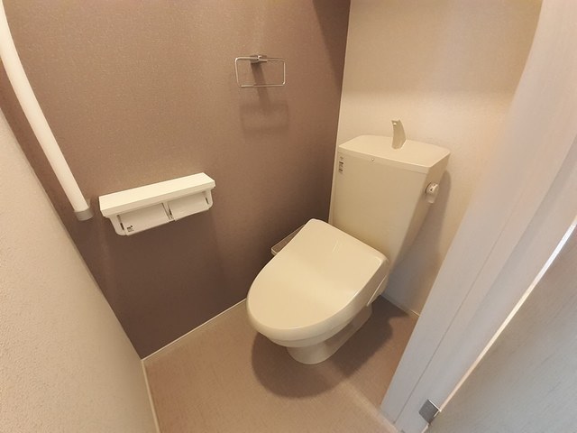 【姫路市保城のアパートのトイレ】