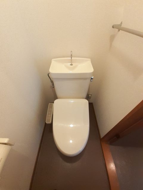 【ファミーユＢのトイレ】