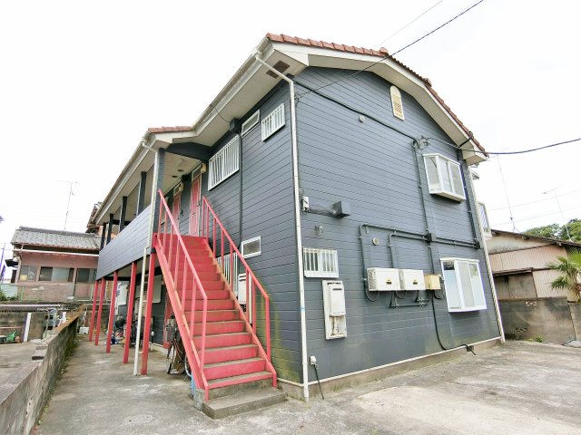 山武郡横芝光町古川のアパートの建物外観