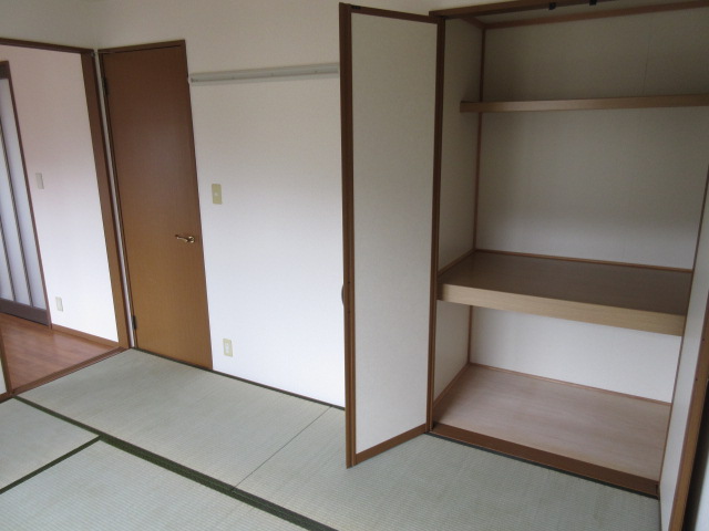 収納　大きな収納で荷物もすっきり片付きます。