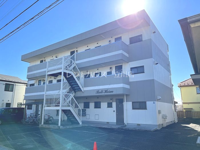 昭島市玉川町のマンションの建物外観