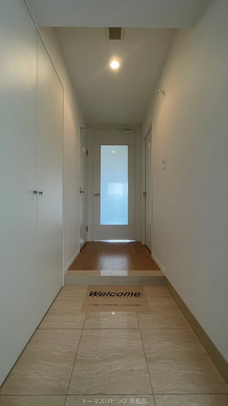 玄関　他号室のお写真です。