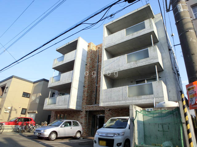 札幌市北区麻生町のマンションの建物外観