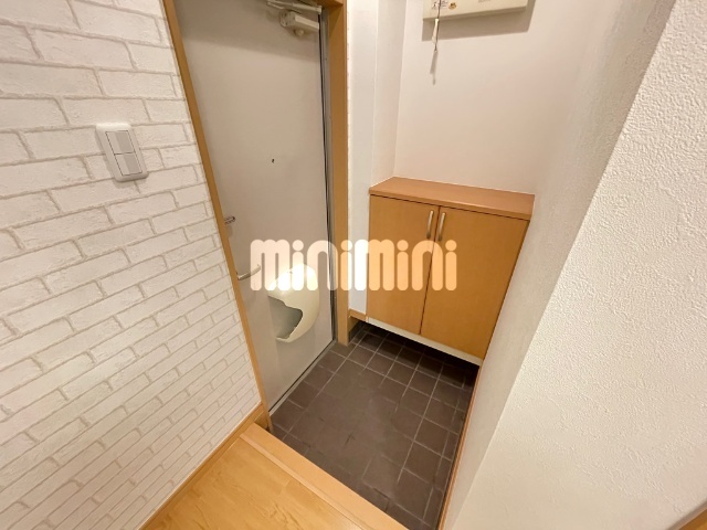 玄関　下駄箱付きの玄関