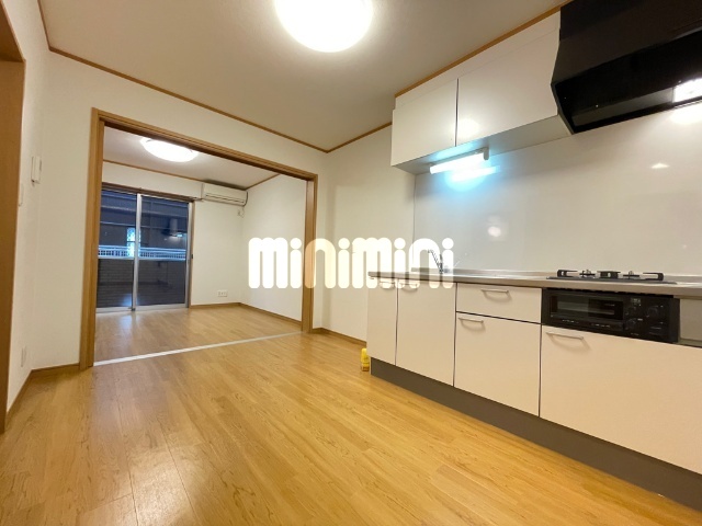 居室・リビング　エアコン付き６帖の洋室