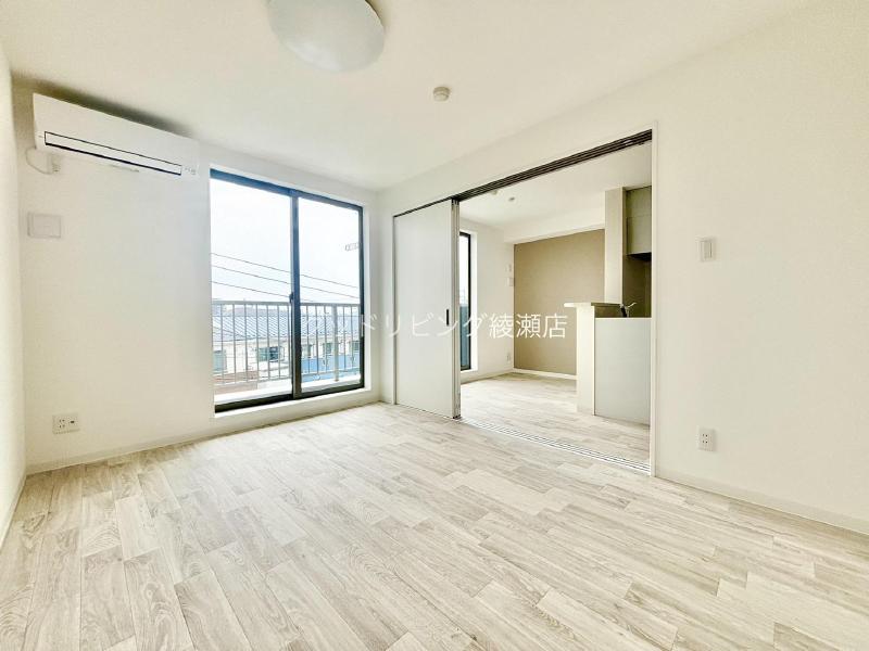 居室・リビング　2025/09.09/301号室/若松