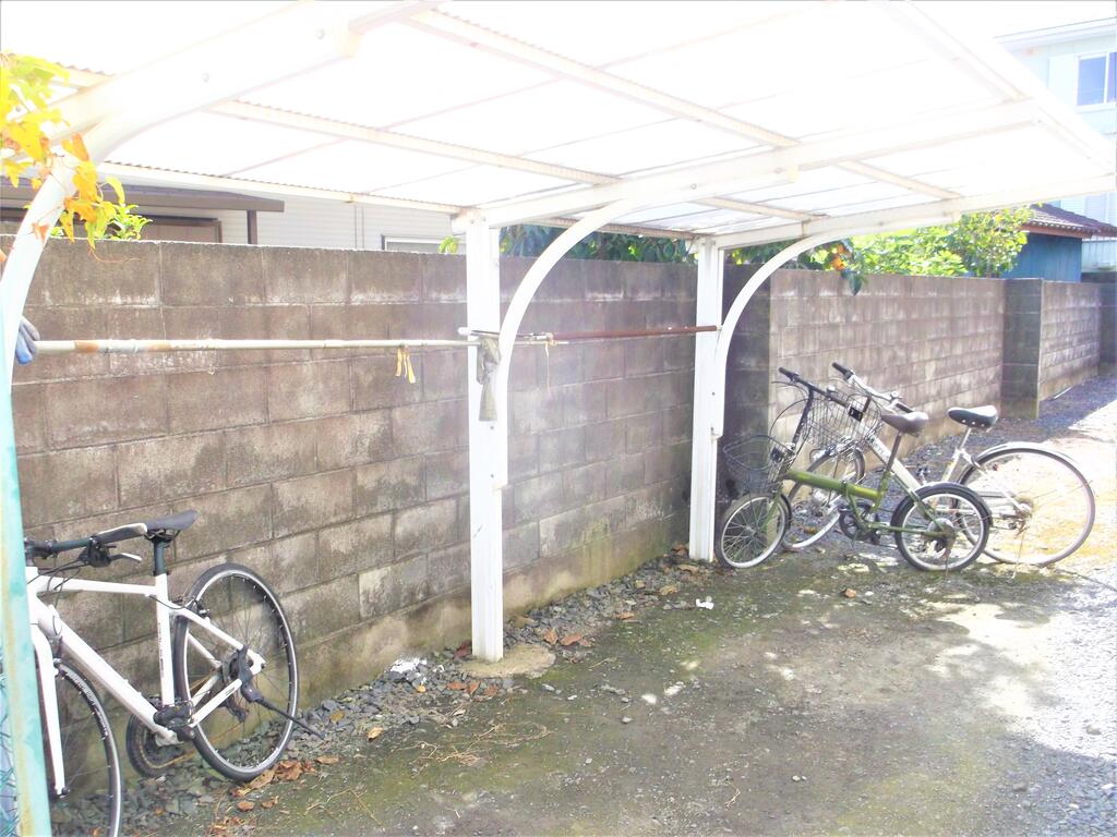 その他共有部分　駐輪場　自転車があると日常のちょっとした運動にも良いですね！