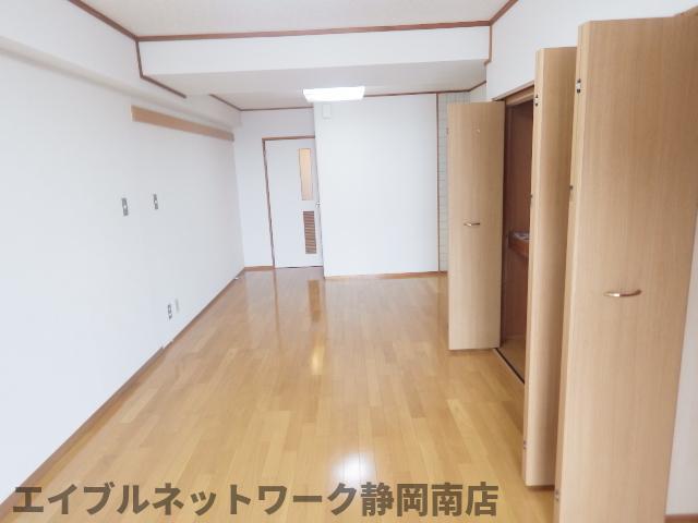 ＪＲ東海道本線 静岡駅 徒歩4分 6階建 築42年の内装写真