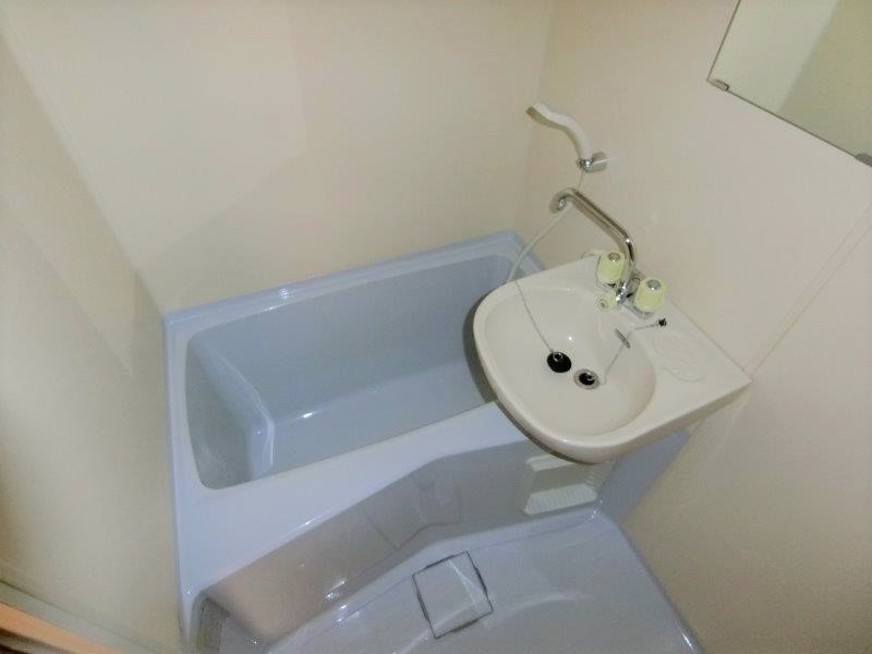 バス・シャワールーム　図面と現状に相違がある場合には現状を優先