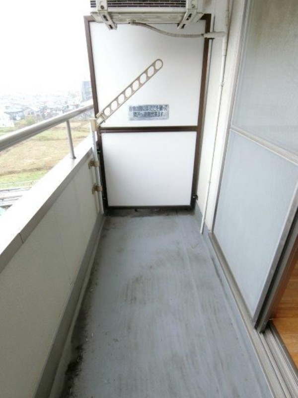 バルコニー　図面と現状に相違がある場合には現状を優先