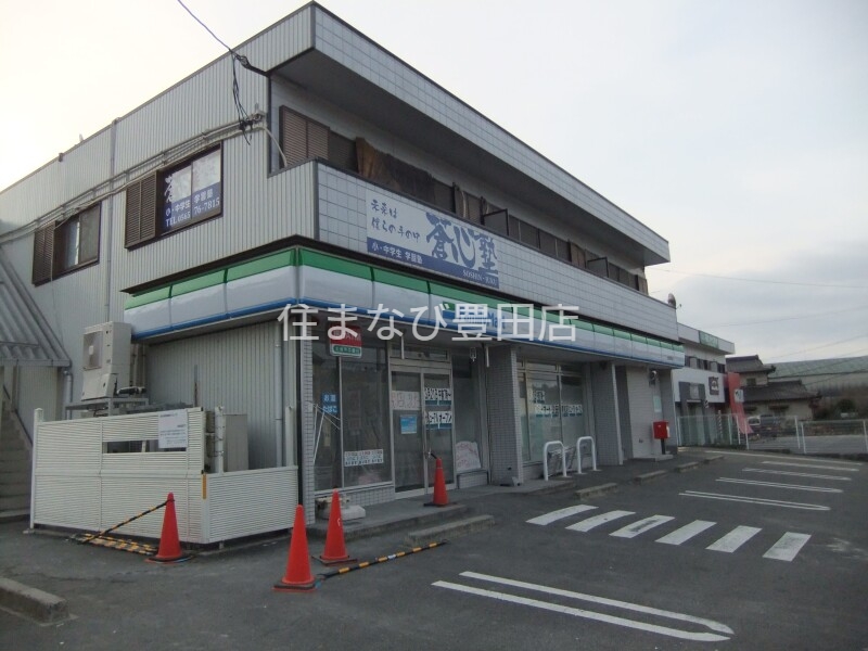 コンビニ　ファミリーマート豊田深見店（コンビニ）まで515m