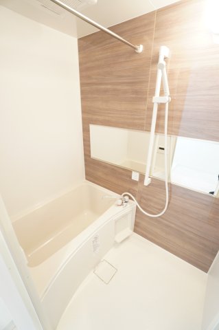バス・シャワールーム　※同物件・同タイプの写真です。