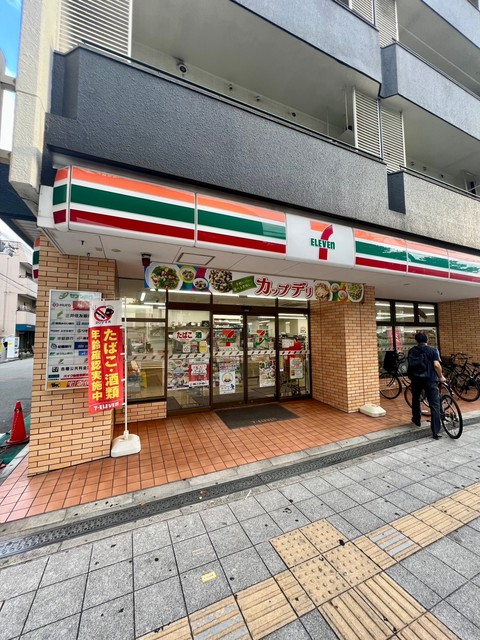 コンビニ　セブンイレブン大阪南市岡3丁目店（コンビニ）まで200m