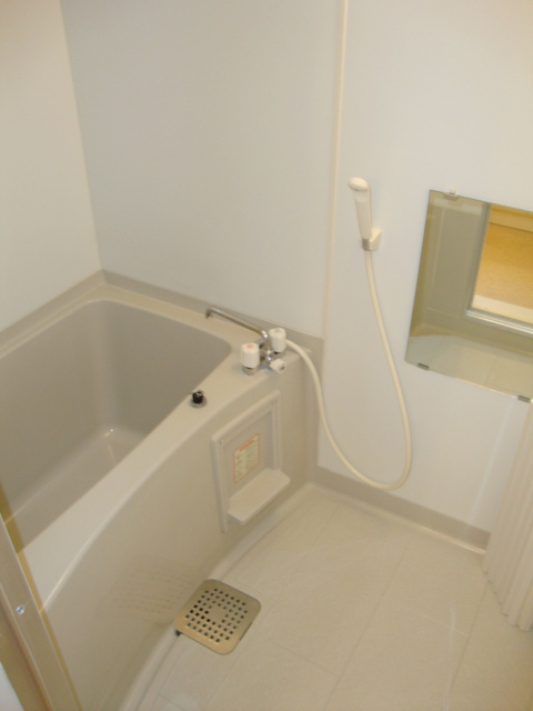 バス・シャワールーム　落ち着いた空間のお風呂です