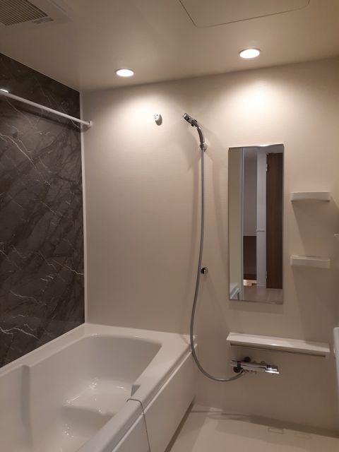 バス・シャワールーム