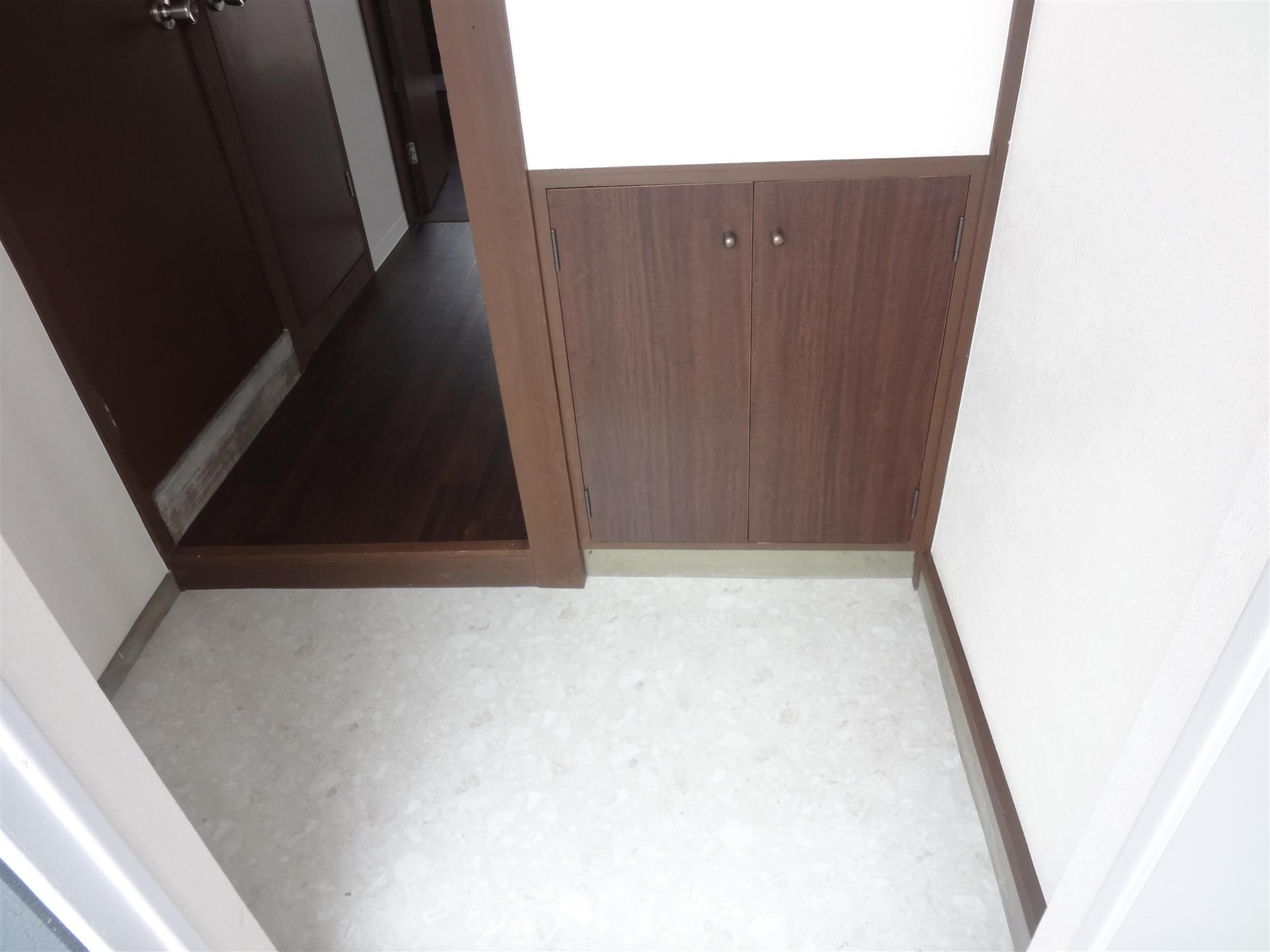 玄関　別のお部屋の参考写真です。