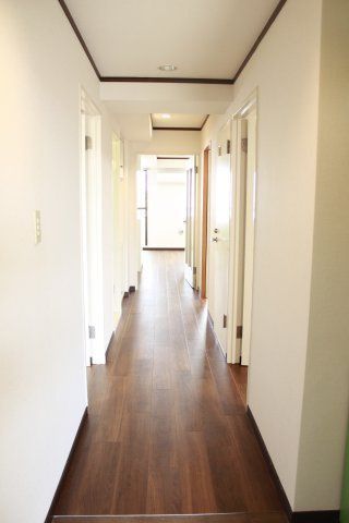 玄関　別のお部屋の写真です