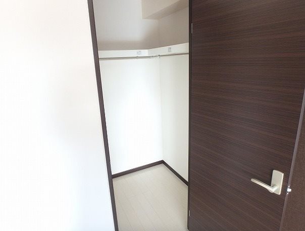 収納　ウォークインクローゼット