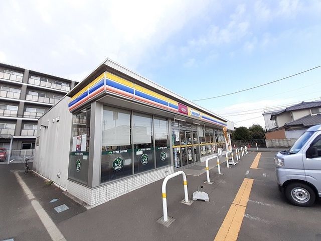 コンビニ　ミニストップ高松２丁目店（コンビニ）まで550m