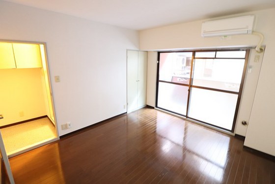 居室・リビング　※別号室の写真使用