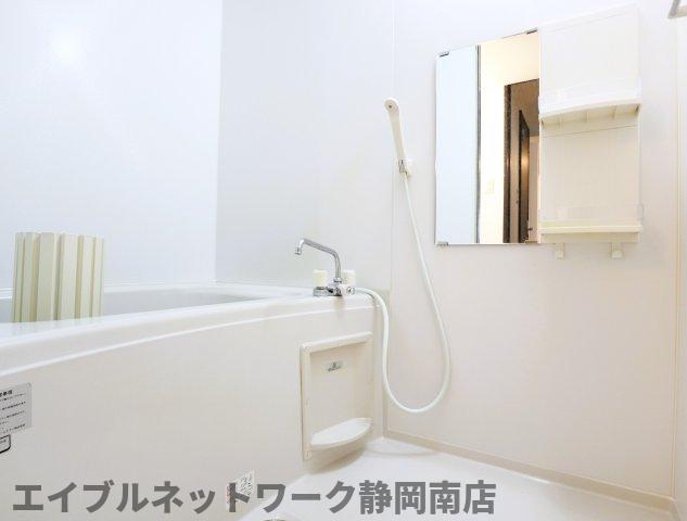 バス・シャワールーム　お風呂です