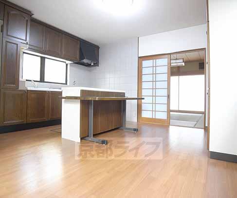 居室・リビング　キッチン重視のＬＤＫ・