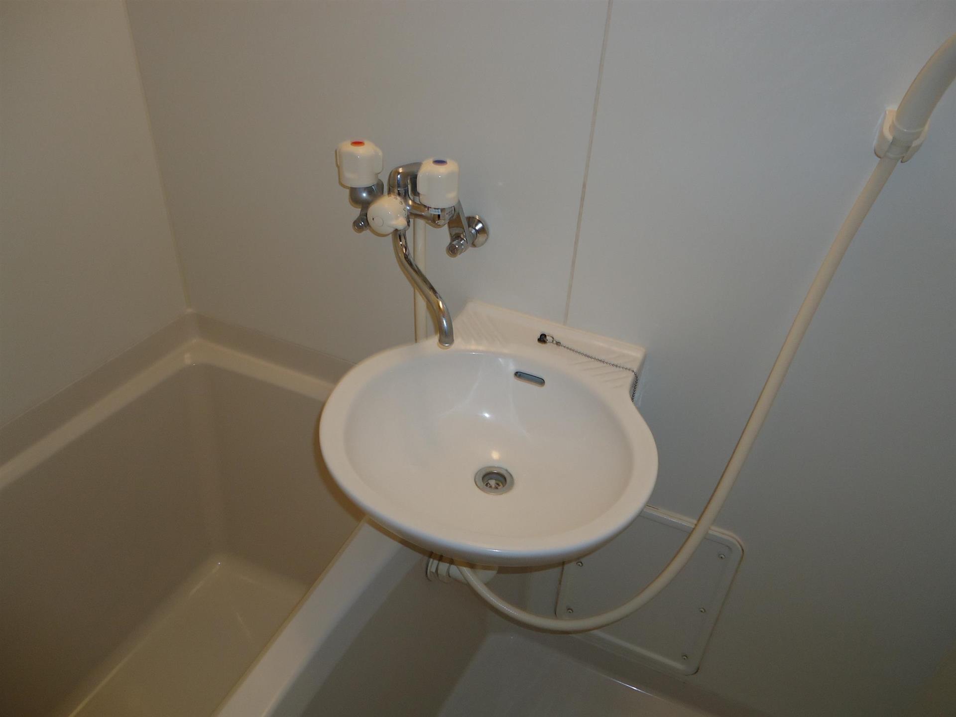 バス・シャワールーム　☆2点式ユニットバス☆※同タイプ