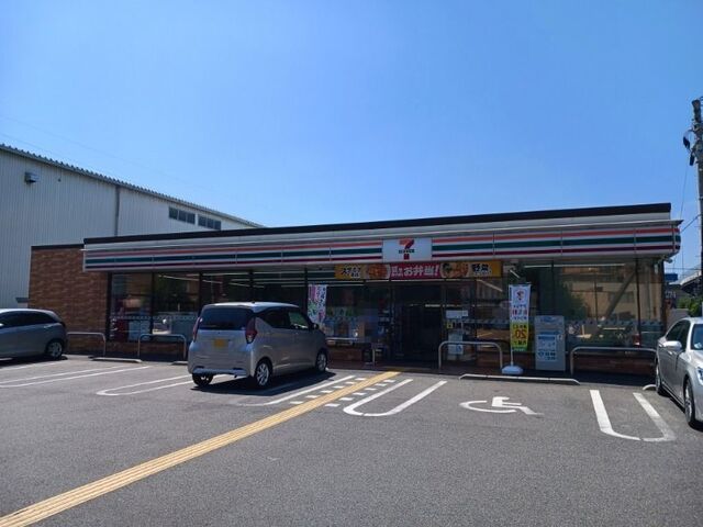 コンビニ　セブンイレブン 伏見北端町店（コンビニ）まで350m