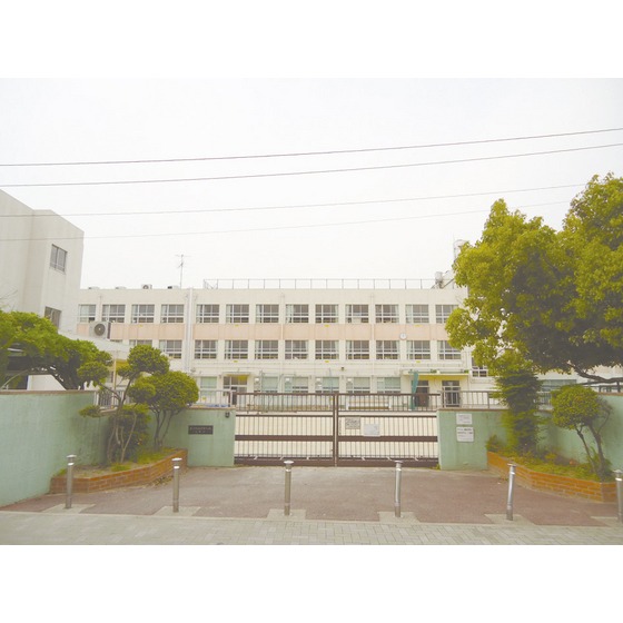 小学校　長根台小学校（小学校）まで700m