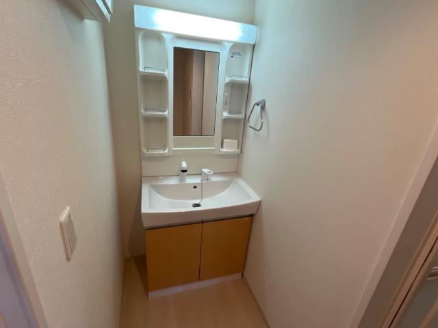 洗面設備　洗髪洗面化粧台