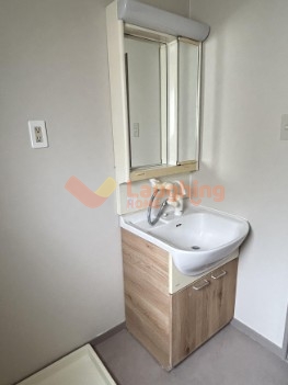 洗面設備　忙しい朝には欠かせない洗面所です