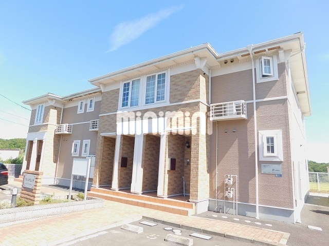 建物外観　国道４号線までアクセススムーズな立地。