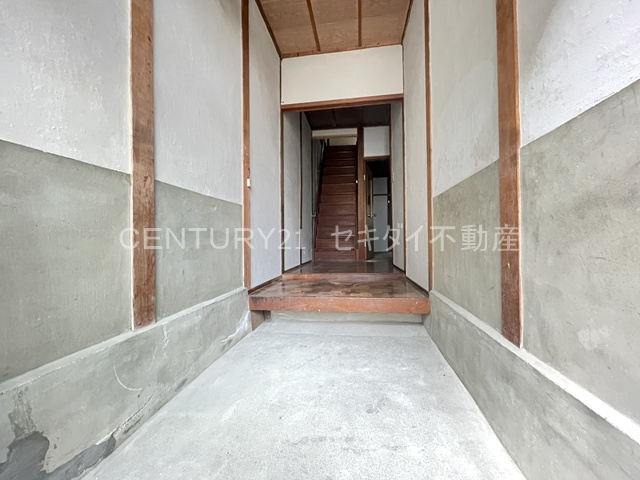 明美町2丁目貸家の玄関写真