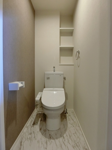 トイレ　建設中の部屋の為、類似物件です。現状を優先とさせて頂きます。