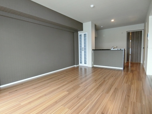 居室・リビング　建設中の部屋の為、類似物件です。現状を優先とさせて頂きます。