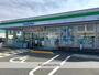 コンビニ　ファミリーマート（コンビニ）まで1106m