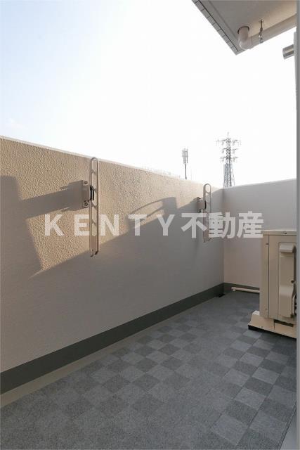 バルコニー　陽当たり良好なバルコニーです