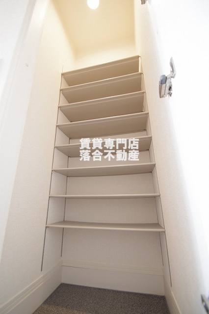 収納　大きなシューズ収納
