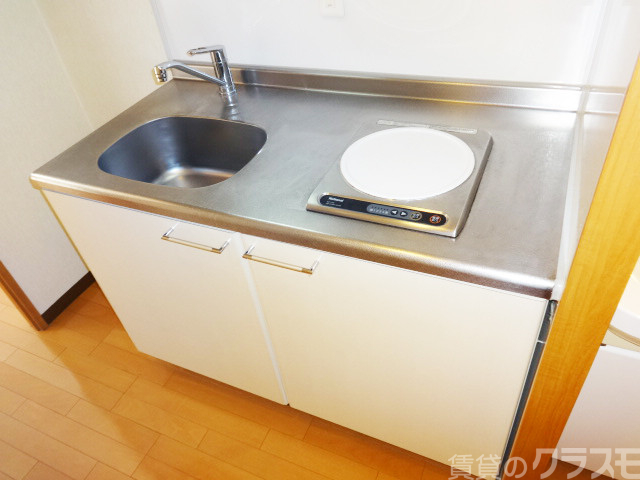 キッチン　ＩＨコンロ付き☆調理スペースも広く使いやすいキッチンです♪
