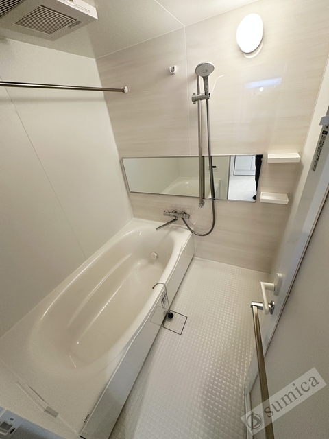 バス・シャワールーム　大きいバスルームでお寛ぎください♪♪