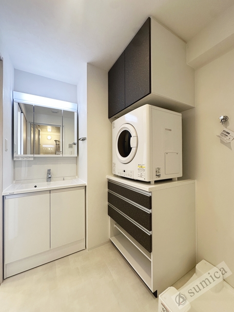 洗面設備　衣類乾燥機を完備