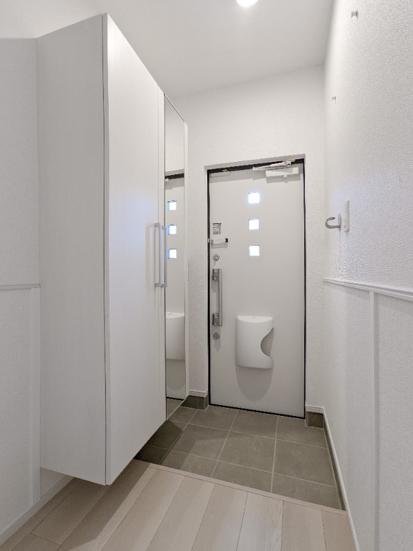 玄関　図面と現状に相違がある場合には現状を優先