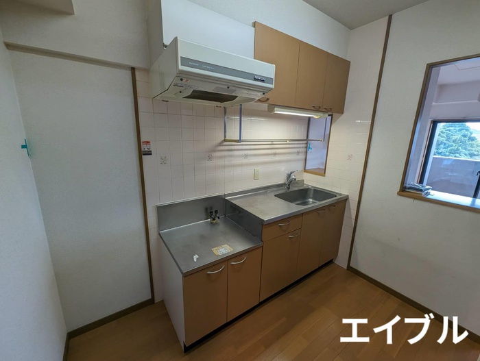 キッチン　※別室の写真です。