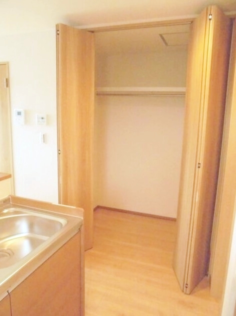 収納　お荷物の多い方でも安心のクローゼット付き♪