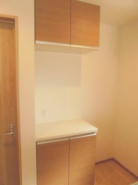 玄関　便利なカウンター型シューズボックス♪