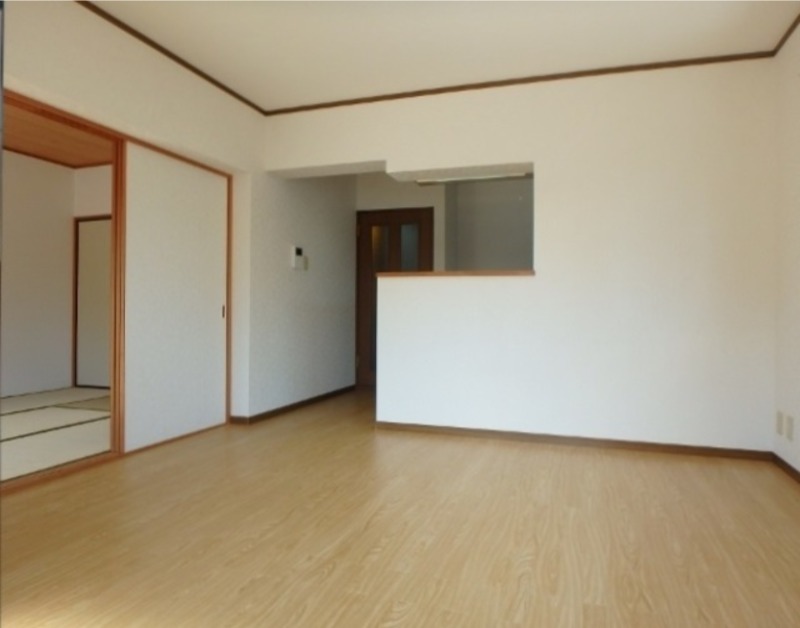 居室・リビング　図面と現状に相違がある場合には現状を優先