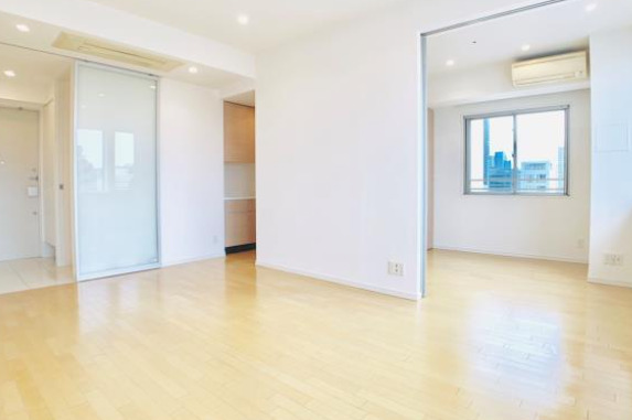 居室・リビング　※別部屋の参考写真です。