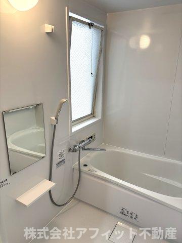 バス・シャワールーム　シャワー付き